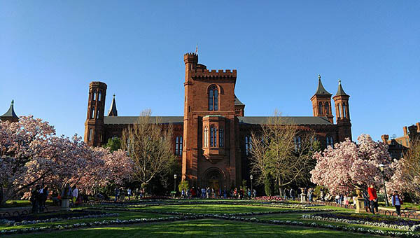 charter bus washington dc attractions smithsonian institute castle