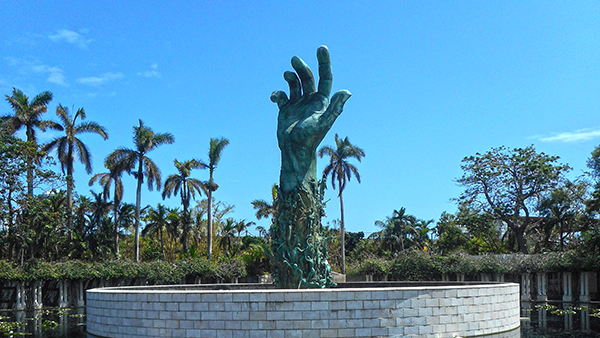 charter bus miami beach south beach holocaust memorial